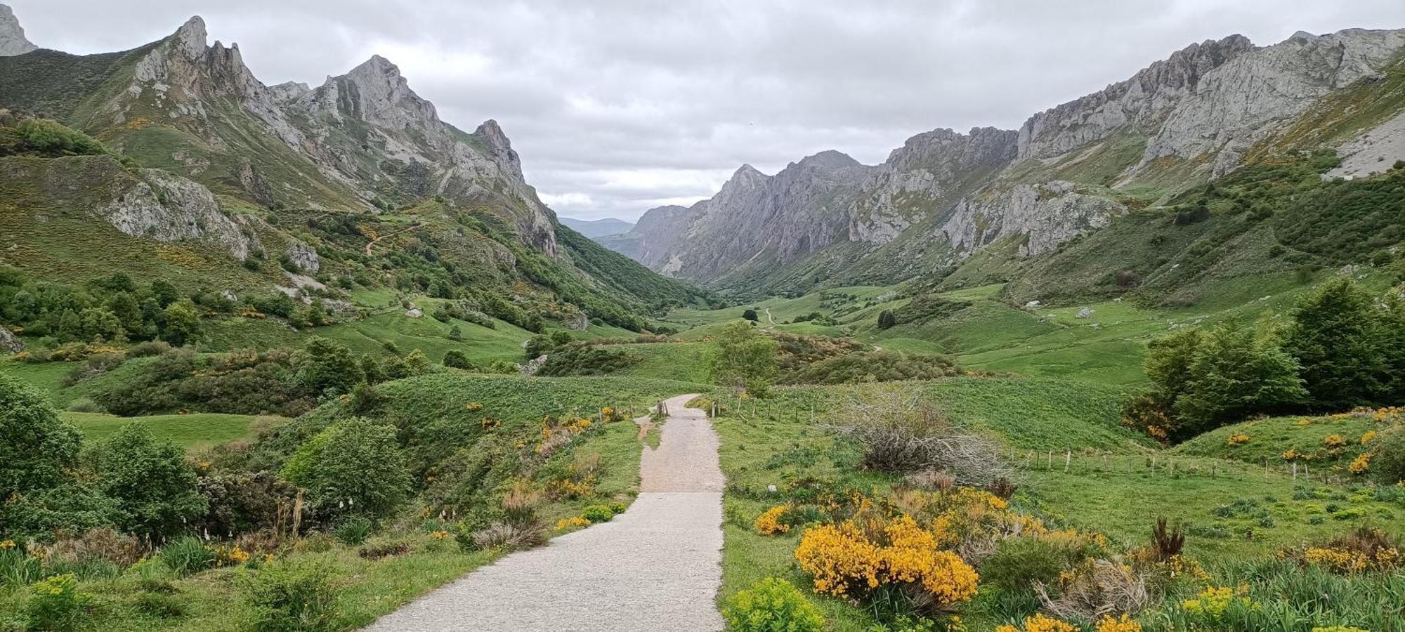 La Corona Del Auteiro Valle de Lago Luaran gambar